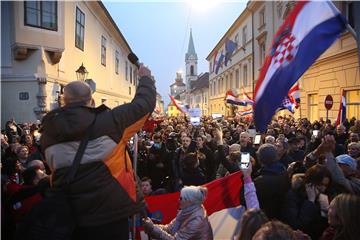 Prosvjed u Zagrebu protiv uvođenja COVID potvrda