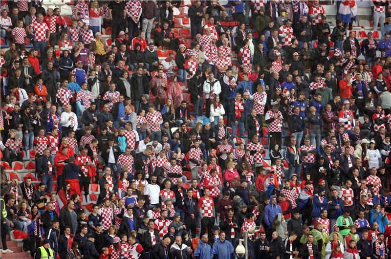 Atmosfera na Poljudu pred početak utakmice Hrvatska - Rusija