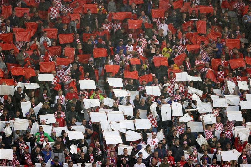 Atmosfera na Poljudu pred početak utakmice Hrvatska - Rusija