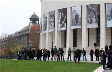 Exhibition of wartime photographs "Flashback '91" staged in Zagreb