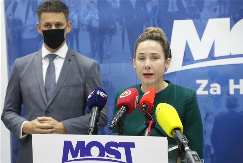 Konferencija za medije Kluba zastupnika Mosta