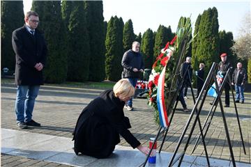 Delegacija Kluba zastupnika zeleno-lijevog bloka odala počast žrtvama Vukovara