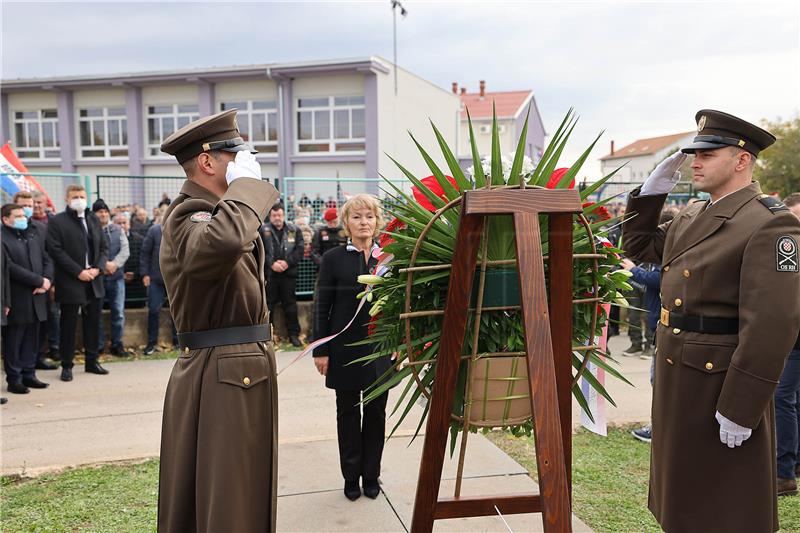 Škabrnja: Kolona sjećanja - Mimohod do Spomen-obilježja masovne grobnice