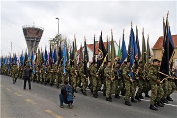 Vukovar: Kolona sjećanja krenula gradskim ulicama do Memorijalnog groblja