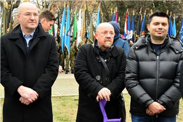 Vukovar: Kolona sjećanja krenula gradskim ulicama do Memorijalnog groblja