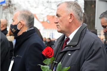 Vukovar: Kolona sjećanja krenula gradskim ulicama do Memorijalnog groblja