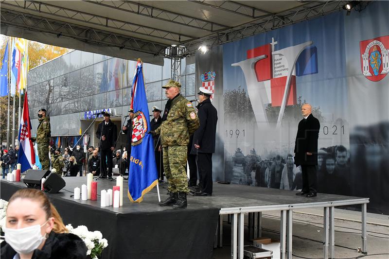 Vukovar: Kolona sjećanja krenula gradskim ulicama do Memorijalnog groblja