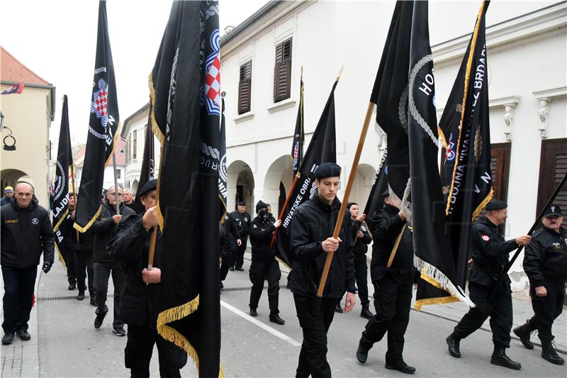 Vukovar: Kolona sjećanja krenula gradskim ulicama do Memorijalnog groblja