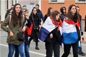 Vukovar: Kolona sjećanja krenula gradskim ulicama do Memorijalnog groblja