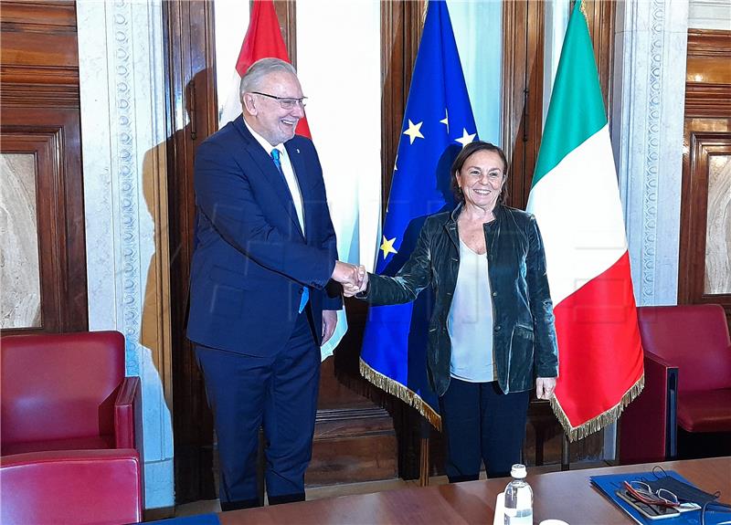 Croatian interior minister meets his Italian and Turkish counterparts in Rome