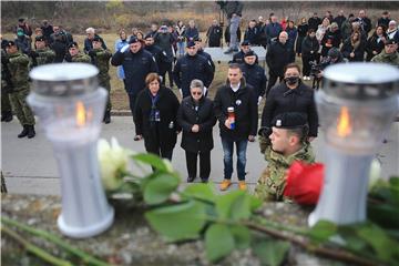 Vukovar: Polaganje vijenaca u spomen na žrtve Borovog naselja