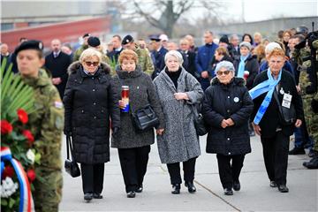 Vukovar: Polaganje vijenaca u spomen na žrtve Borovog naselja