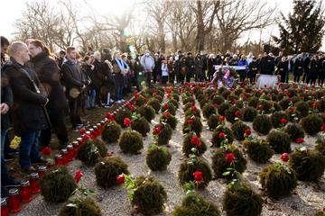 Vukovar: Odana počast žrtvama iz masovne grobnice na Ovčari