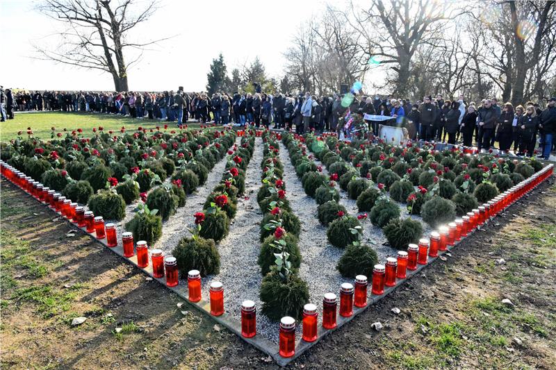 Vukovar: Na Ovčari polaganje vijenaca, prigodni program i molitva