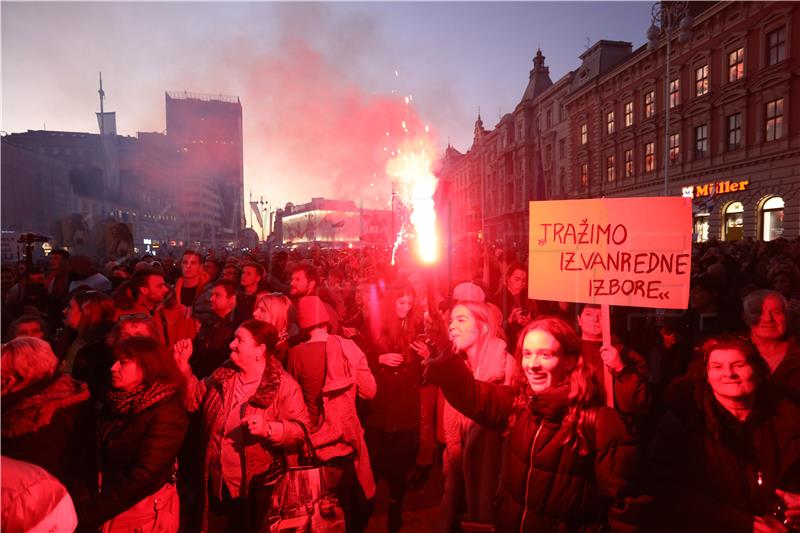 RTL reporter attacked during Zagreb protest against COVID-19 certificates