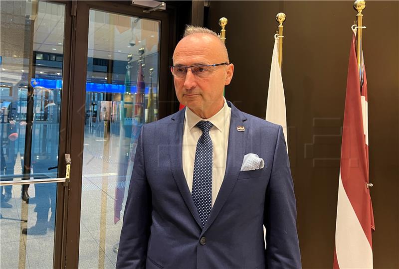 Grlić Radman meets with Croatian community in Canada