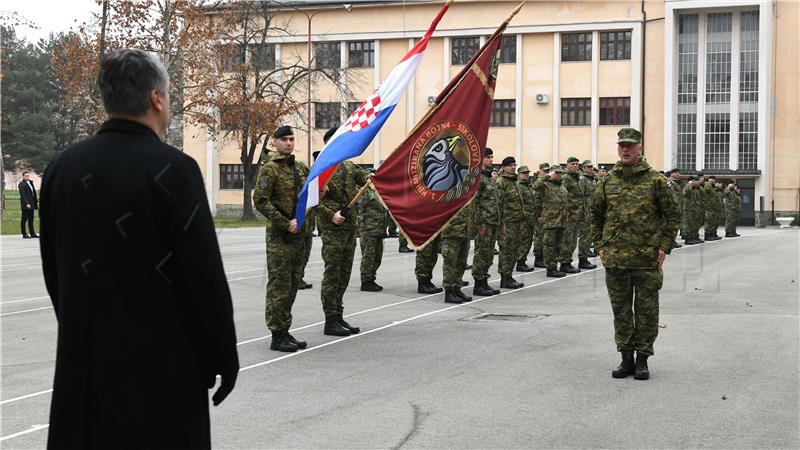 Ispraćaj kontingenta HV-a u NATO misiju na Kosovu bez novinara i ministra obrane 