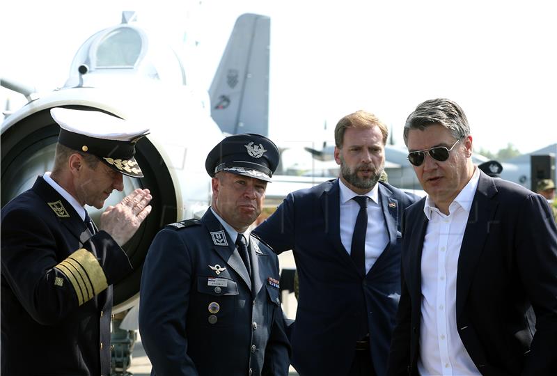 Milanović for procurement of Rafale jets, but Bradley vehicles important too 