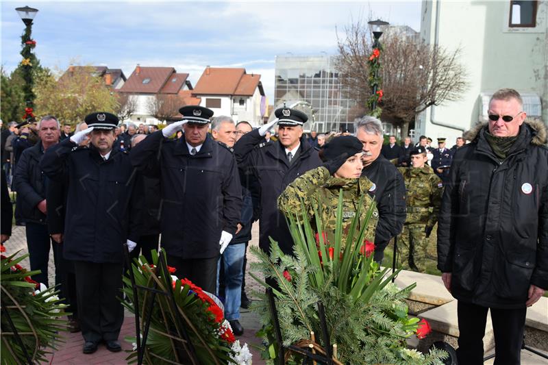 U Otoku obilježena 30. obljetnica pogibije prvih hrvatskih zrakoplovaca