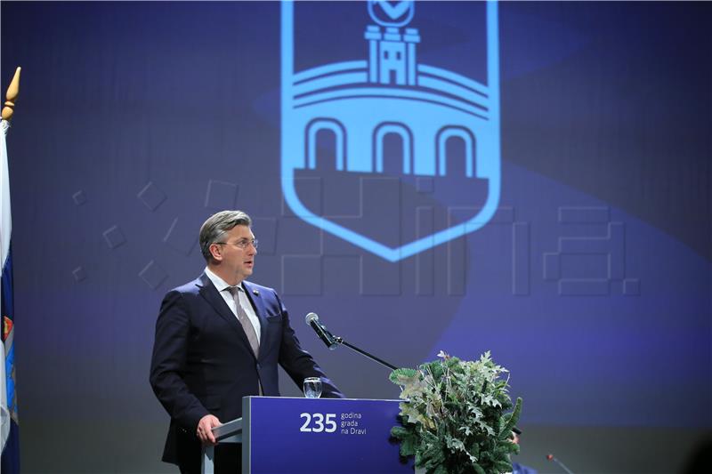 Plenković sudjelovao na svečanoj sjednici Gradskog vijeća Grada Osijeka