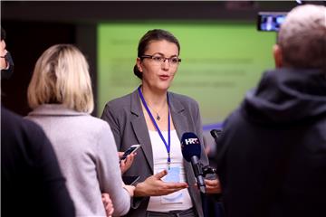  Konferencija "Možemo li uvesti inovativne mjere za poljoprivrednike ..."