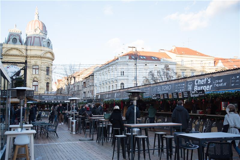 Adventsko događanje "Fuliranje" otvoreno na terasi Esplanade