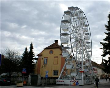 Advent u Varaždinu bogatiji za panoramski kotač visok 23 metra