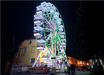 Advent u Varaždinu bogatiji za panoramski kotač visok 23 metra