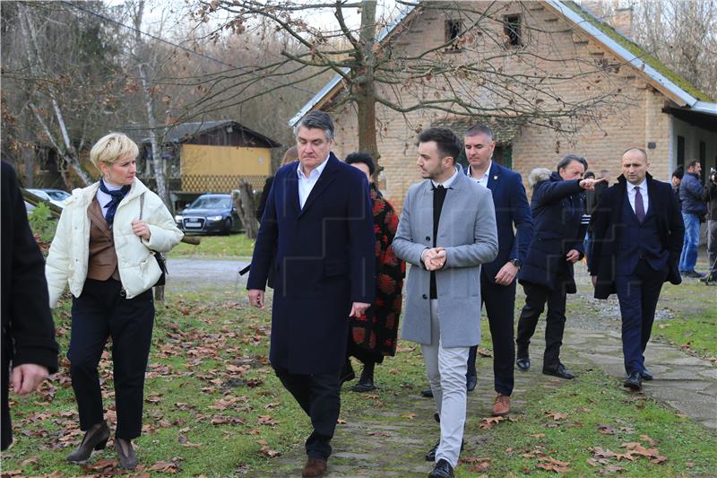 President visits association helping persons with disabilities in east Croatia