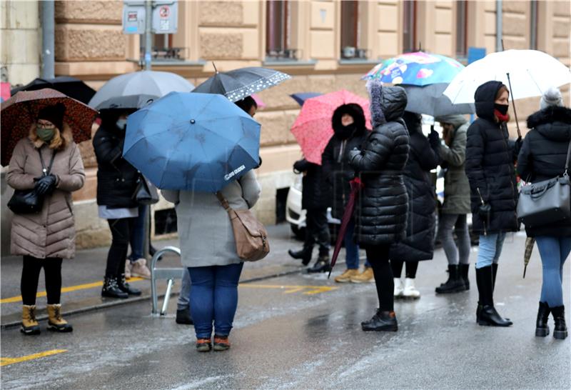 Javni prosvjed Roditelja odgojitelja ispred Skupštine grada Zagreba