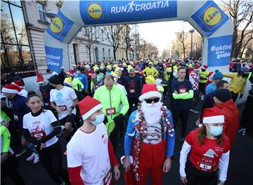 Humanitarna i kostimirana utrka Zagreb Advent Run