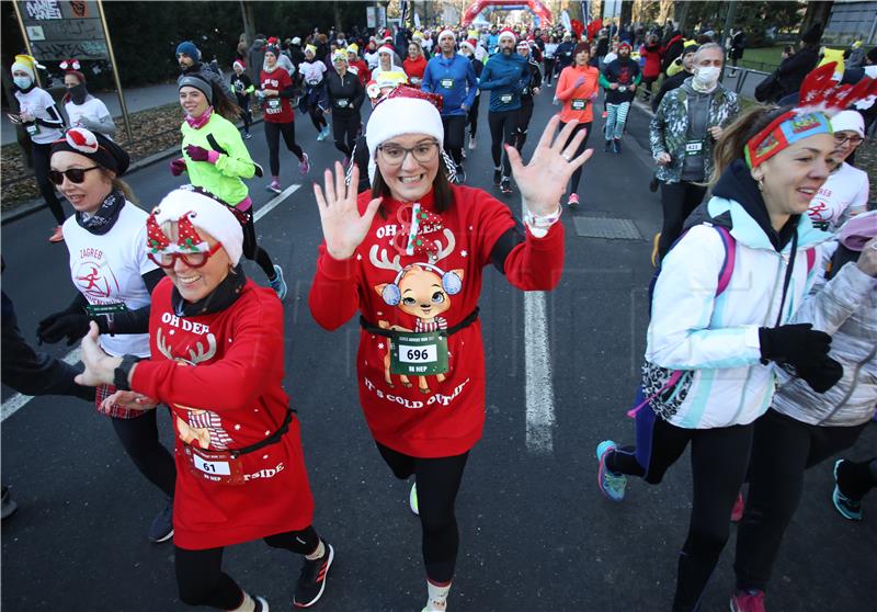 Humanitarna i kostimirana utrka Zagreb Advent Run