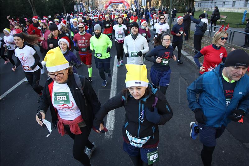 Humanitarna i kostimirana utrka Zagreb Advent Run