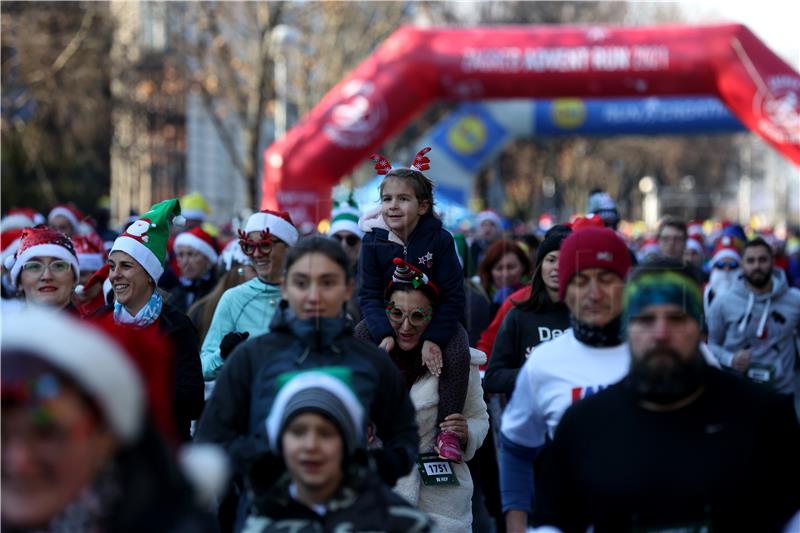 Humanitarna i kostimirana utrka Zagreb Advent Run