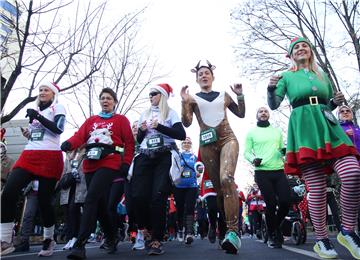 Humanitarna i kostimirana utrka Zagreb Advent Run