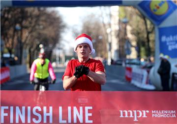 Humanitarna i kostimirana utrka Zagreb Advent Run