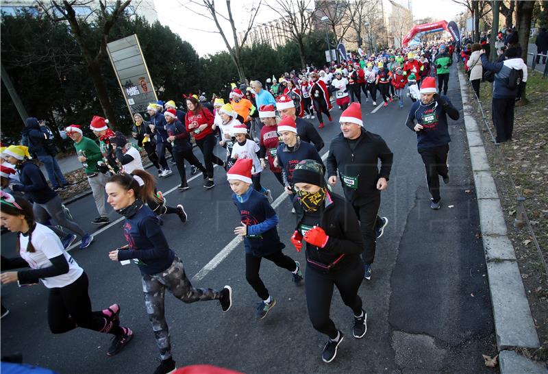 Zagreb Advent Run: Više od 2000 sudionika trčalo za žene oboljele od raka