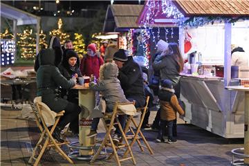 Zadar: Otvoren "Advent na Višnjiku" za najmlađe