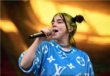 Billie Eilish: gledanje pornografije u dobi od 11 godina "uništilo mi mozak"