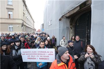 Inicijativa Prava i slobode prosvjeduje na markovom trgu