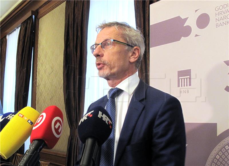 HNB: Rast BDP-a u ovoj godini 10,8 posto, u 2022. za 4,1 posto