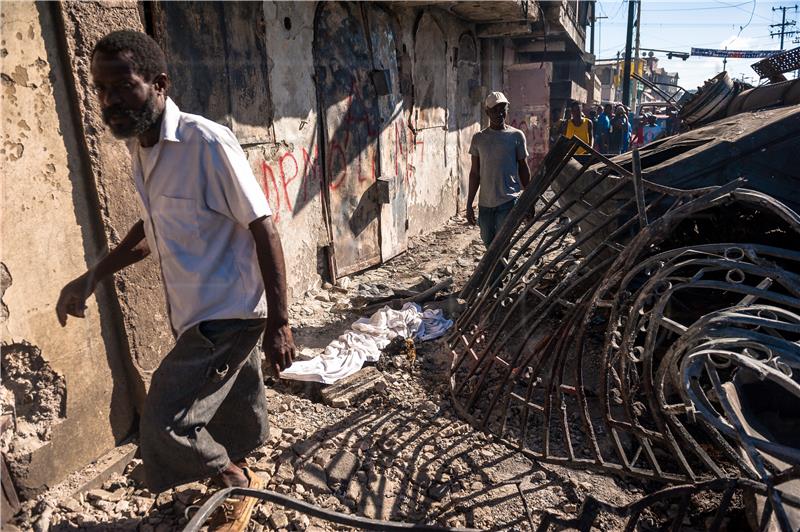 Broj mrtvih nakon eksplozije cisterne na Haitiju popeo se na 75