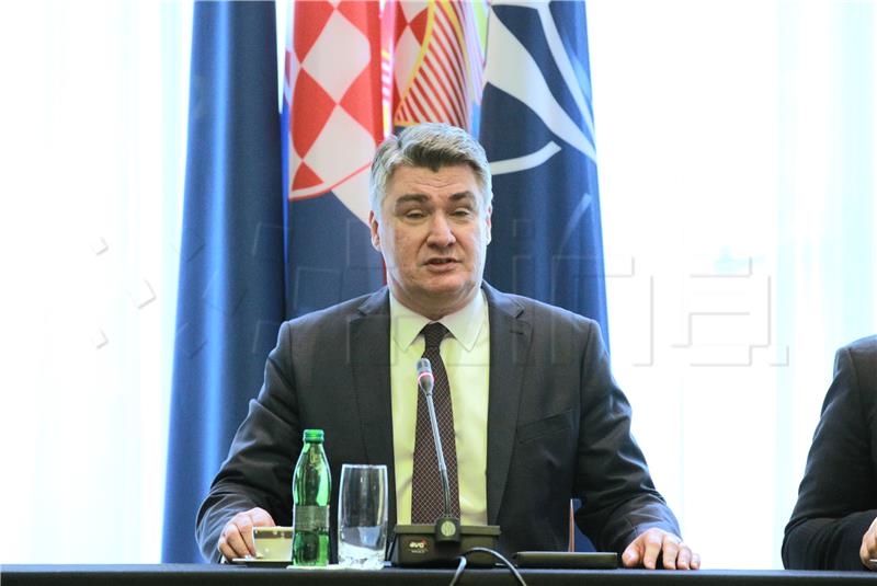 Predsjednik Milanović odlikovao zaslužne djelatnike SOA-e