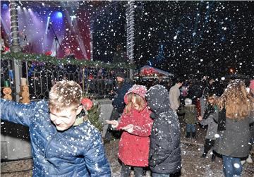 Otvoren Advent u Karlovcu