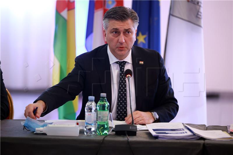 Plenković sa županima, predstavnicima Udruge gradova u Republici Hrvatskoj 