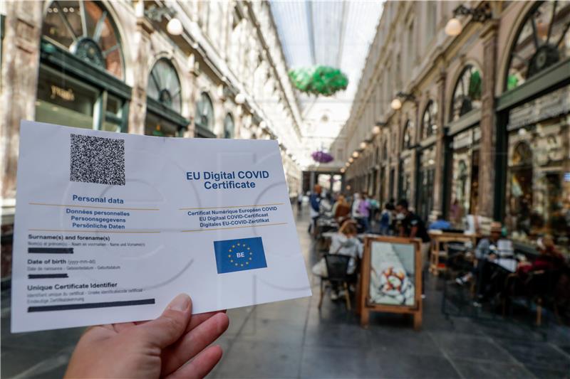 EU propisuje obvezujuću devetmjesečnu valjanost covid potvrda