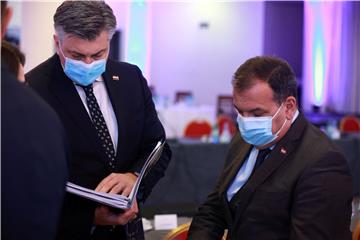 Plenković sa županima, predstavnicima Udruge gradova u Republici Hrvatskoj 