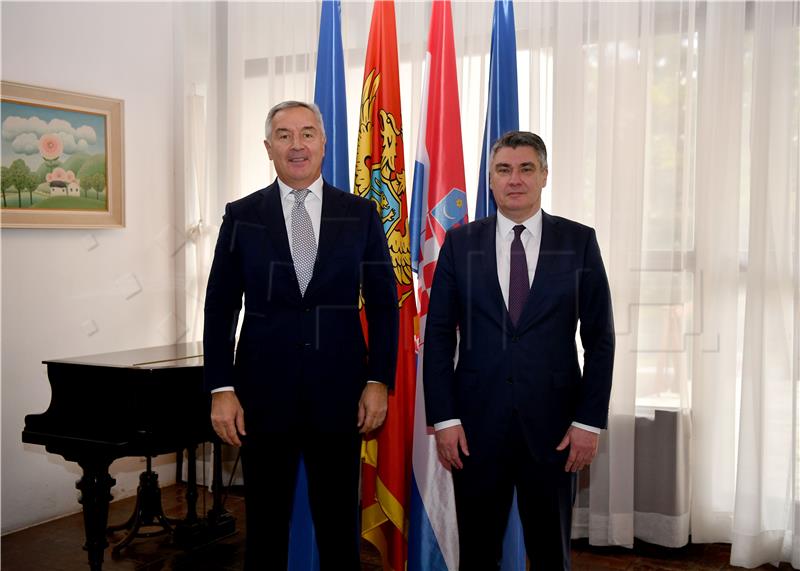 Croatian, Montenegrin presidents meet