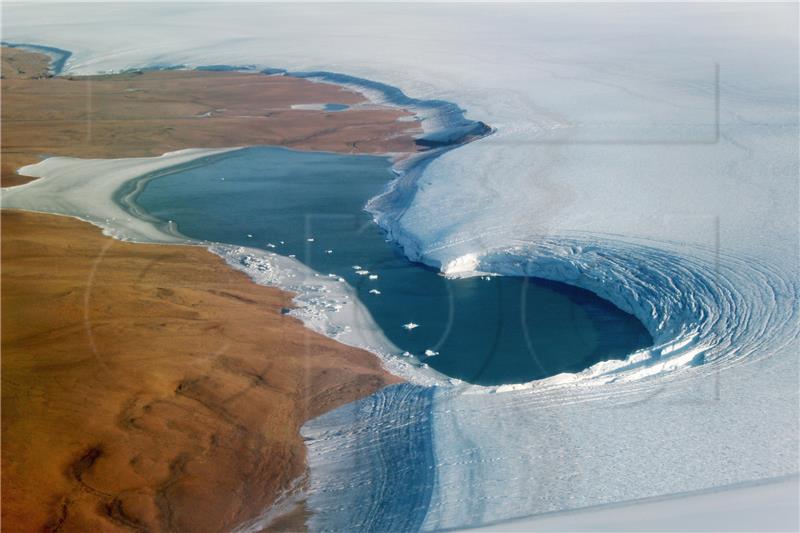 Na Grenlandu zabilježene temperature 20 do 30 stupnjeva više od prosječnih