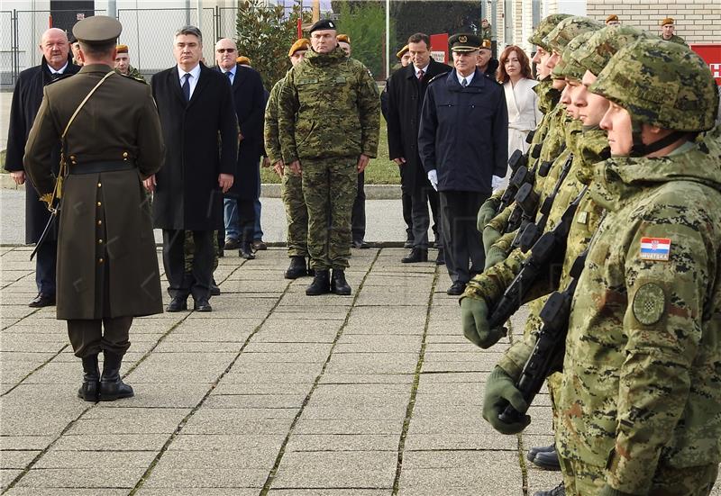 Milanović posjetio vojarnu 7. gardijske brigade „Pume“ u Varaždinu